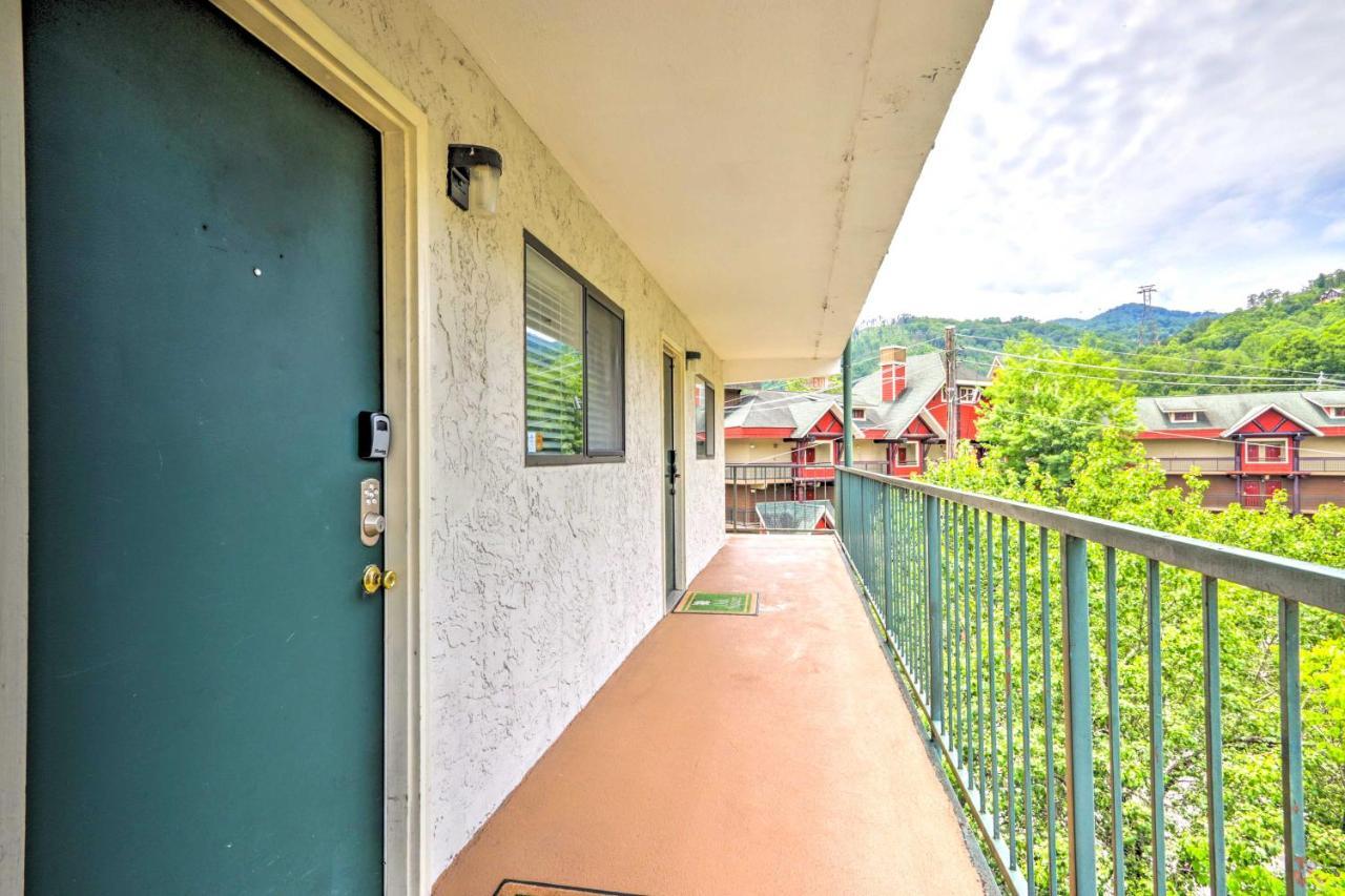 Condo With Balcony, Walk To Dtwn Gatlinburg Fun Экстерьер фото